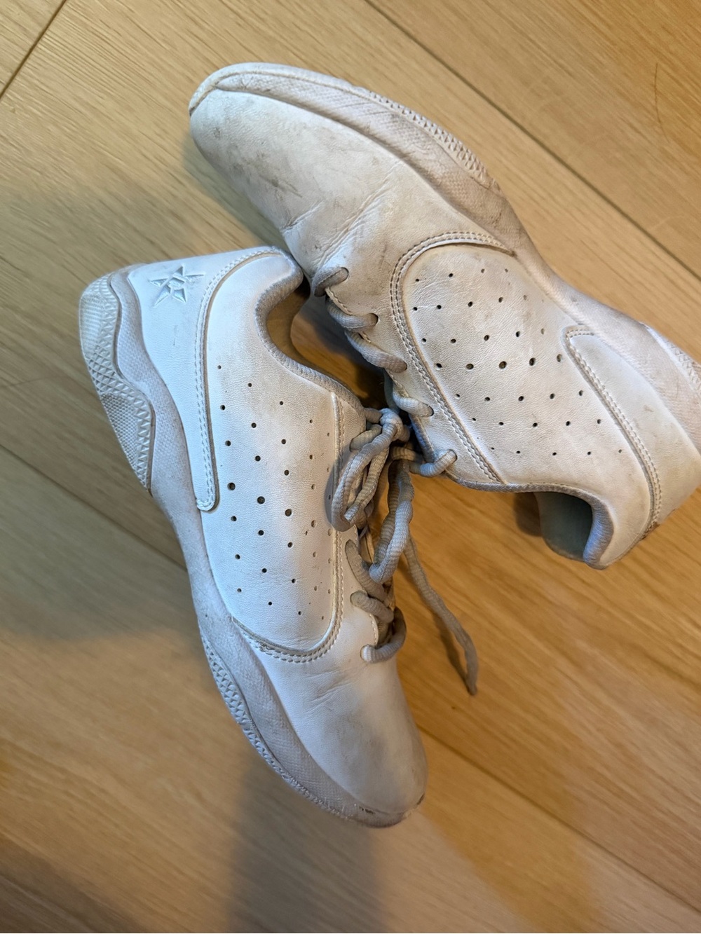 All-White Leather Lace-Up cheer shoes all star brand